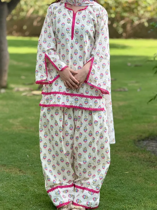 Cream_Rayon_Straight_Printed_Farshi_Set_For_Women