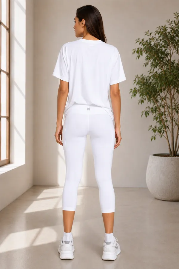 Wear_Jukebox_Off_Duty_White_Nylon-Spandex_Gym_Wear_Set