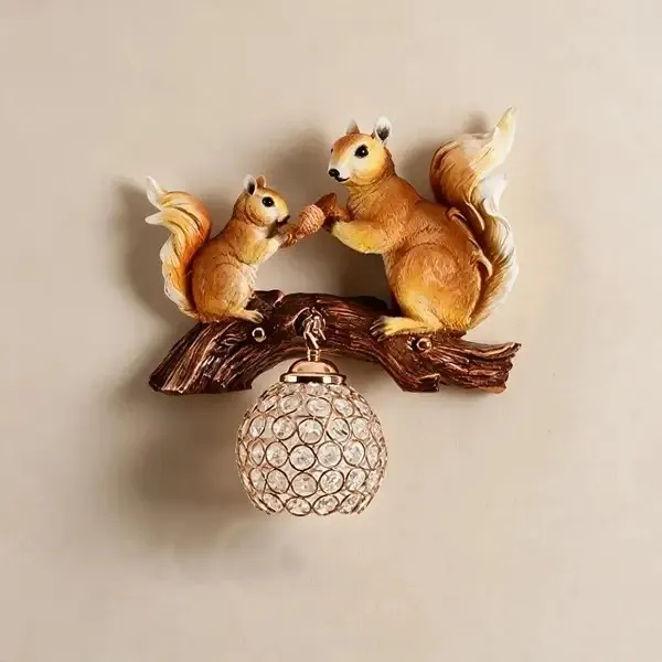 Gold_Resin_Squirrel_Wall_Lamp_For_Home_Decor