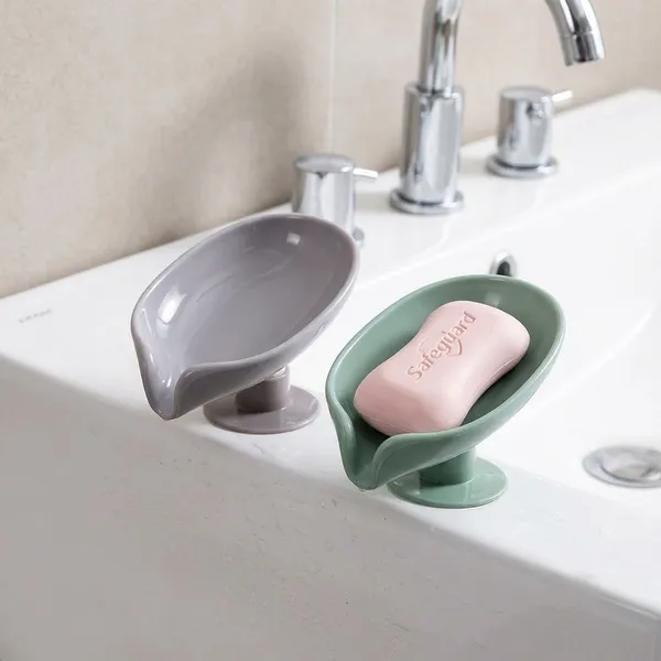 Plastic_Leaf_Shape_Self-Draining_Soap_Dish_With_Suction_Cup_Pack_Of_2