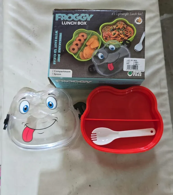 Kids_Cartoon_2_Compartment_Lunch_Box_With_Spoon