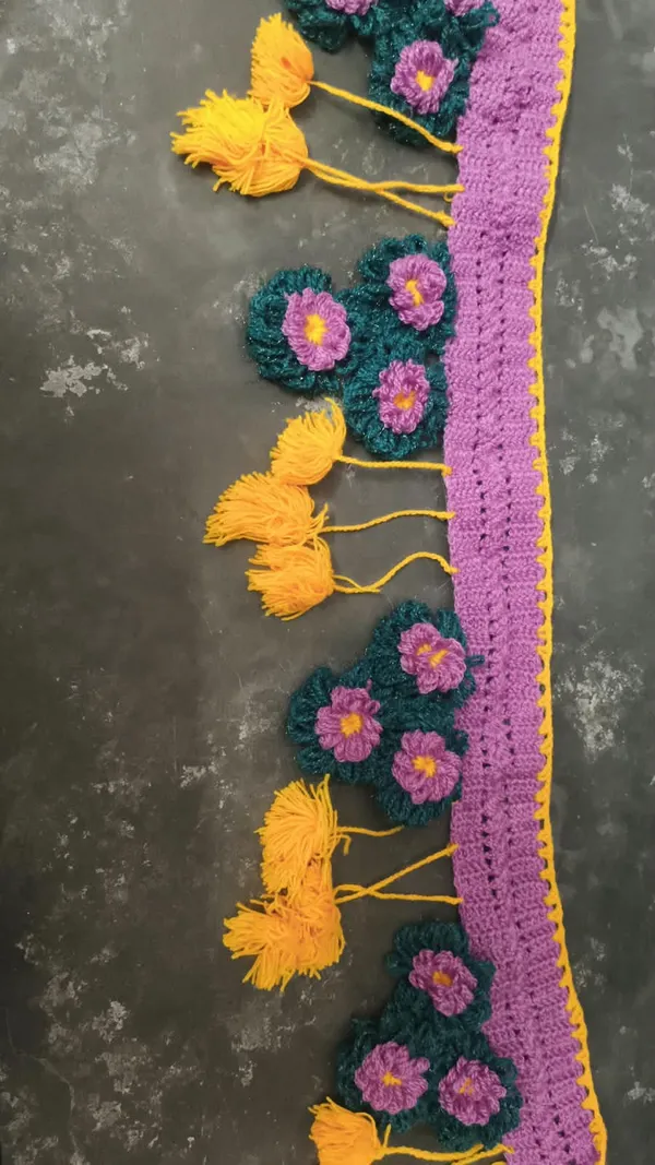 Wool_Crochet_Floral_Tassel_Decorative_Border