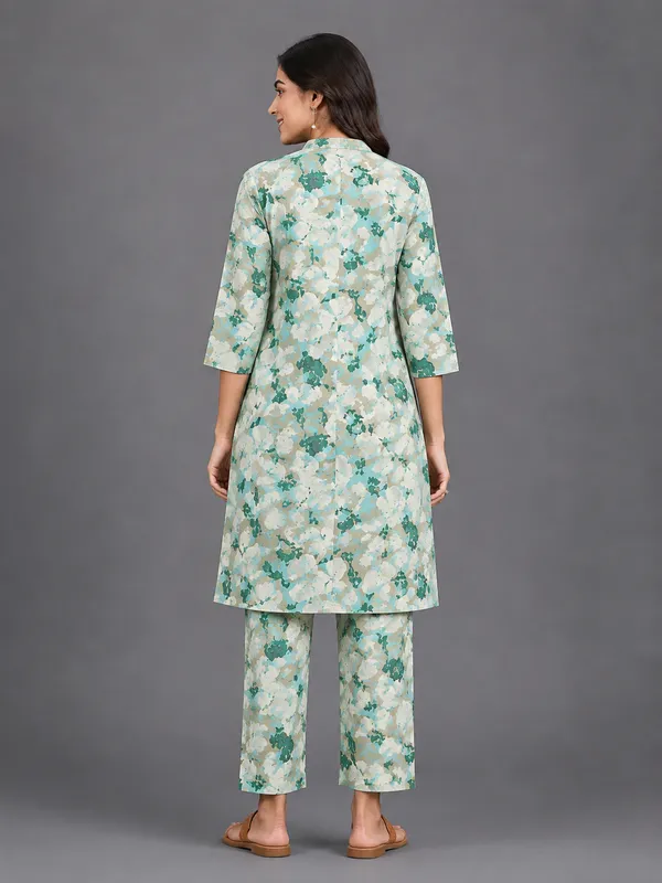 Green_Floral_Straight_Kurta_Set_for_Women