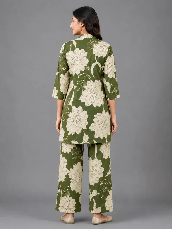 Grey_And_Cream_Floral_Print_Straight_Kurta_Set_for_Women
