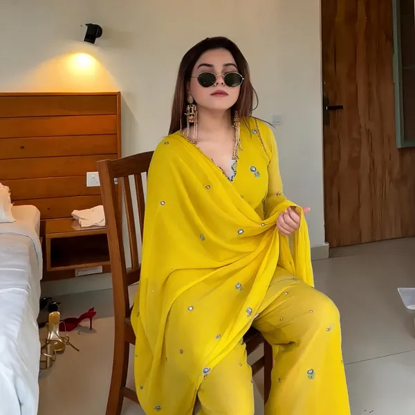 Yellow_Printed_Straight_Kurta_Set_With_Dupatta_For_Women