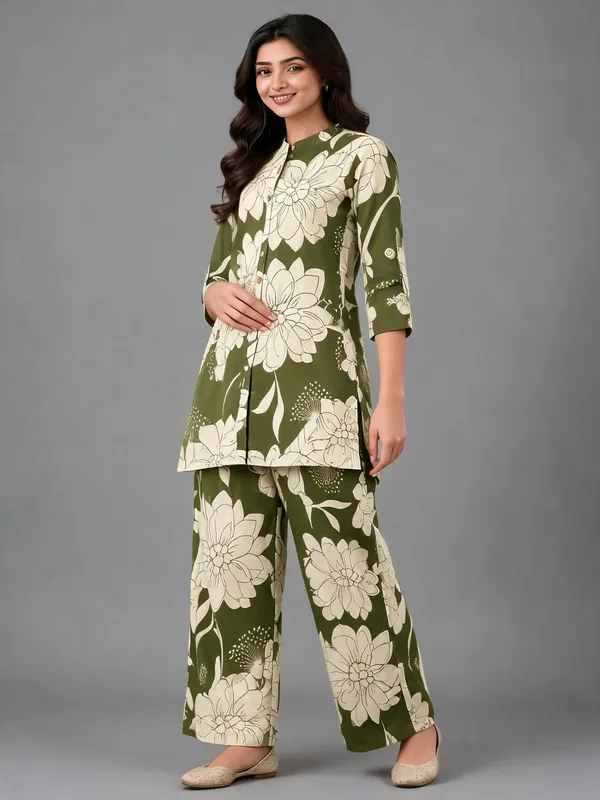 Grey_And_Cream_Floral_Print_Straight_Kurta_Set_for_Women
