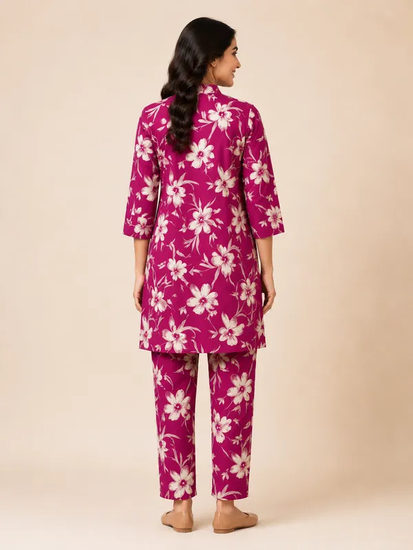 Magenta_Floral_Straight_Kurta_Set_for_Women
