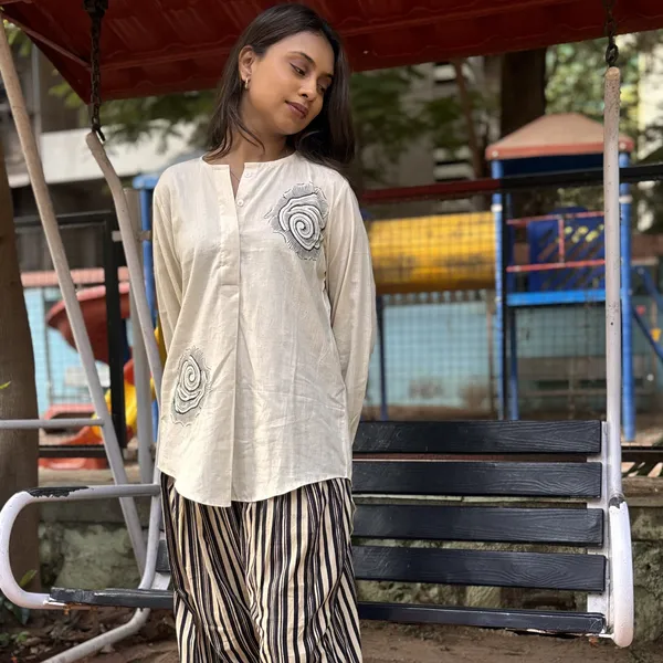 Cream_Cotton_Relaxed_Fit_Embroidered_Kurta_Set_For_Women