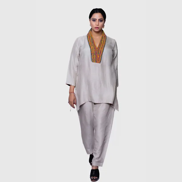 Grey_Dupion_Silk_Straight_Fit_Kurta_Set_For_Women