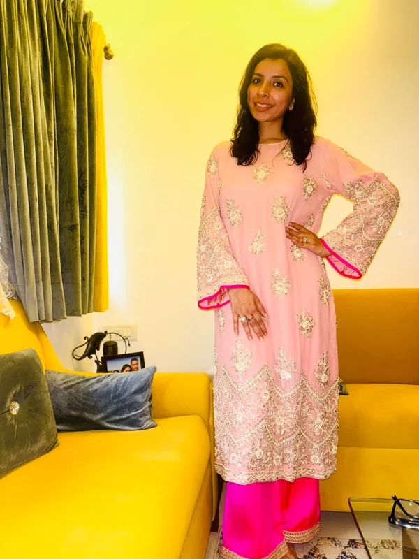Pink_Georgette_Embroidered_Straight_Kurta_Set_For_Women