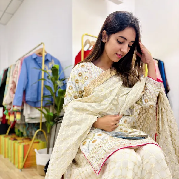 Cream_Chanderi_Straight_Fit_Embroidered_Kurta_Set_For_Women