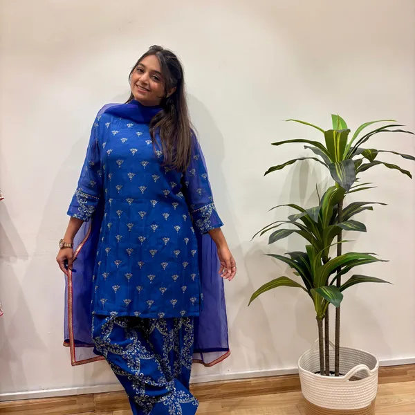 Blue_Chanderi_Straight_Fit_Printed_Kurta_Set_For_Women