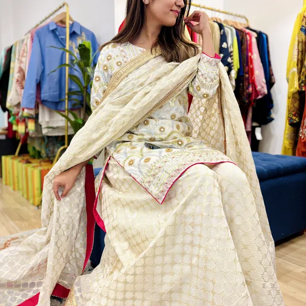 Cream_Chanderi_Straight_Fit_Embroidered_Kurta_Set_For_Women