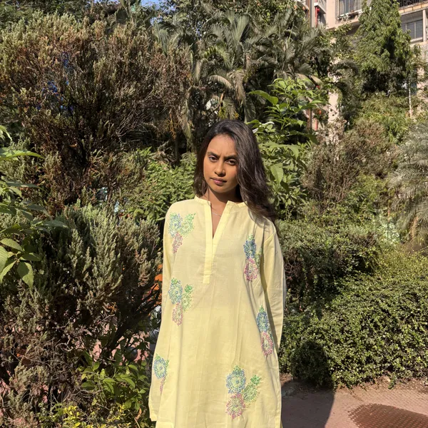 Yellow_Linen_Straight_Fit_Embroidered_Kurta_Set_For_Women