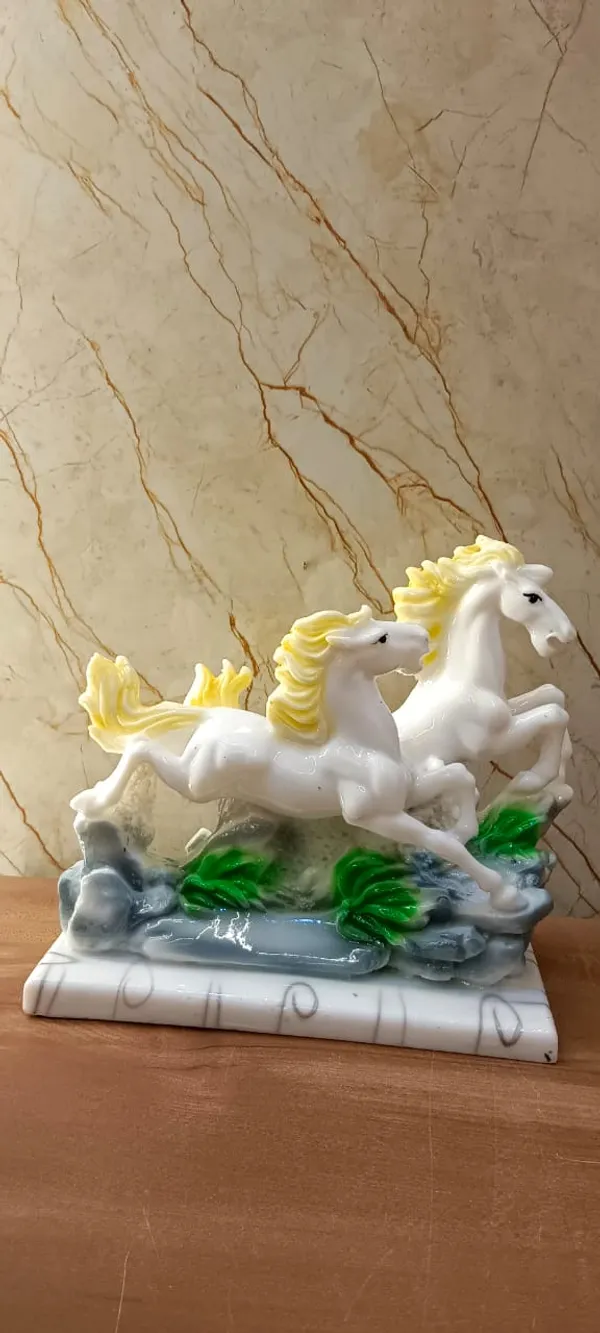 White_Horse_Trio_Decorative_Showpiece