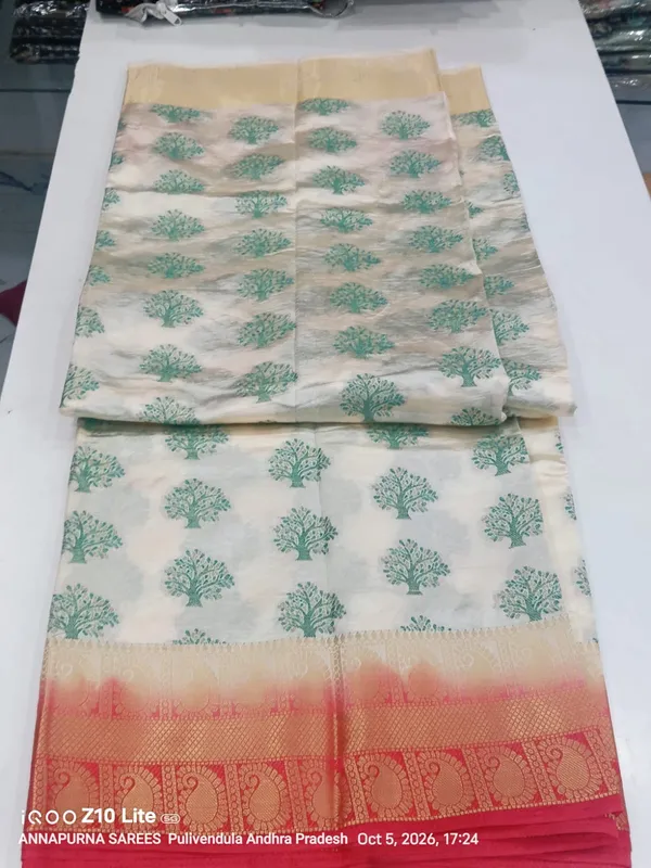 Cream_Tree_Print_Saree_for_Women