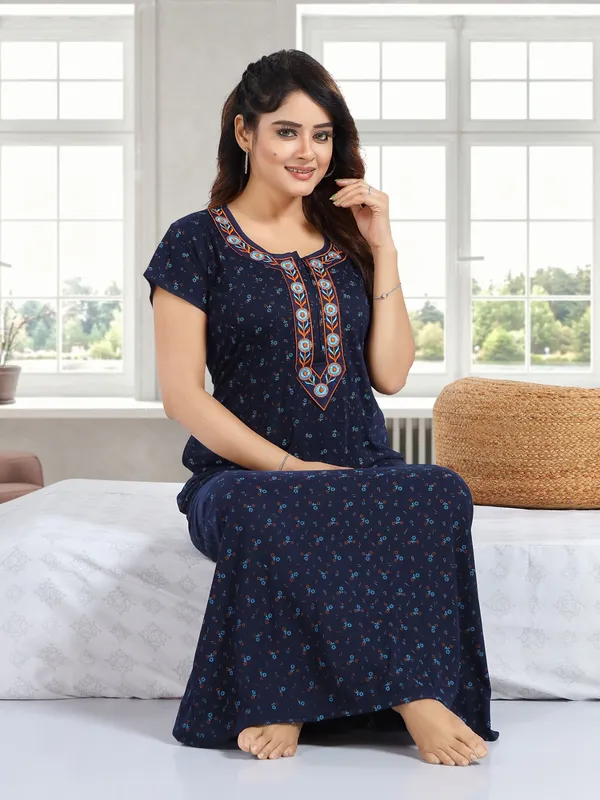 Navy_Printed_Relaxed_Fit_Night_Suit_for_Women