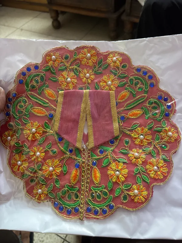 Pink_Embroidered_Deity_Poshak