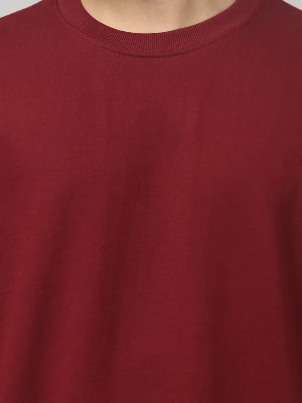 Maroon_Relaxed_Fit_T-Shirt_for_Men