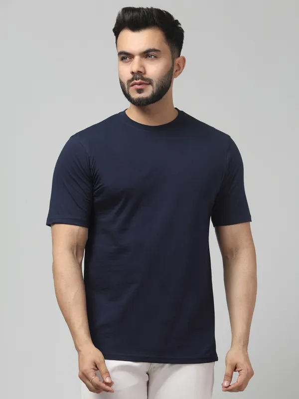 Navy_Solid_Regular_Fit_T-Shirt_for_Men