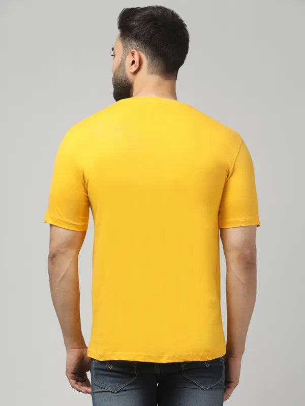 Yellow_Regular_Fit_T-Shirt_for_Men