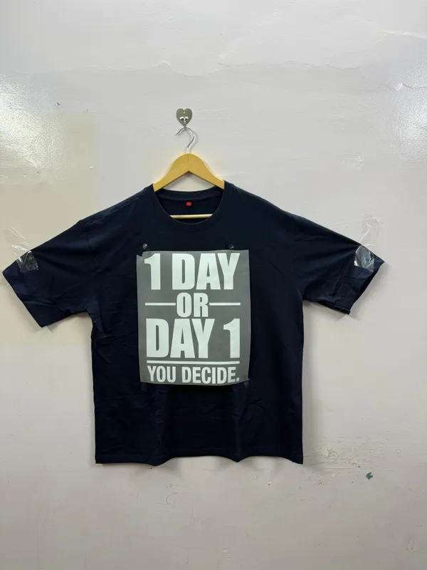 Navy_Regular_Fit_Printed_T-Shirt_for_Men