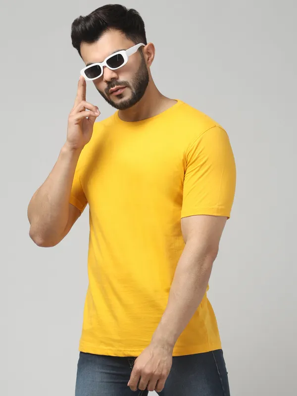 Yellow_Regular_Fit_T-Shirt_for_Men