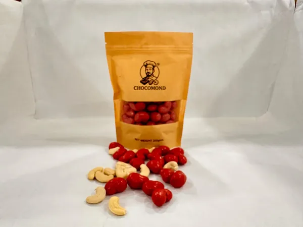 Strawberry_Chocolate_Coated_Cashews