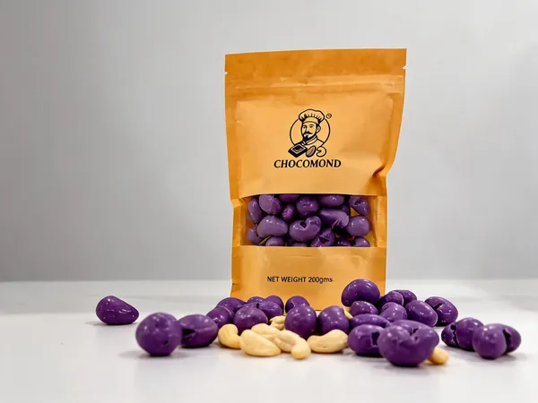 Chocomond_Blueberry_Chocolate_Coated_Cashews_200G