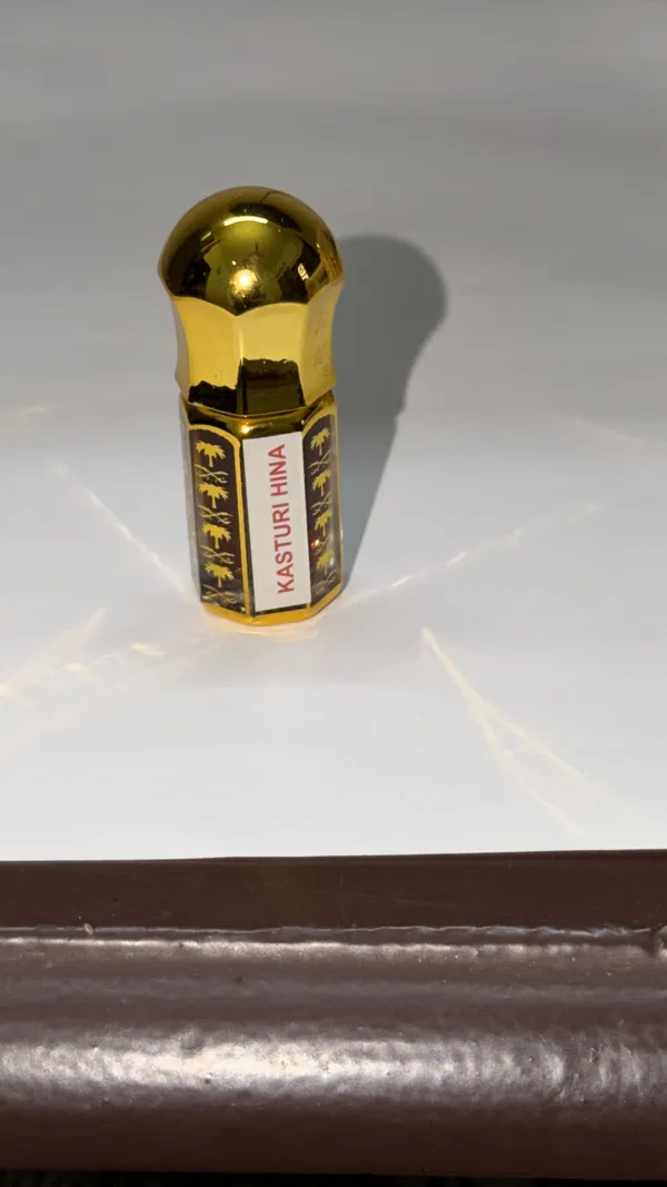 Kasturi_Hina_Attar
