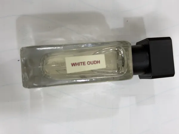 White_Oudh_Perfume