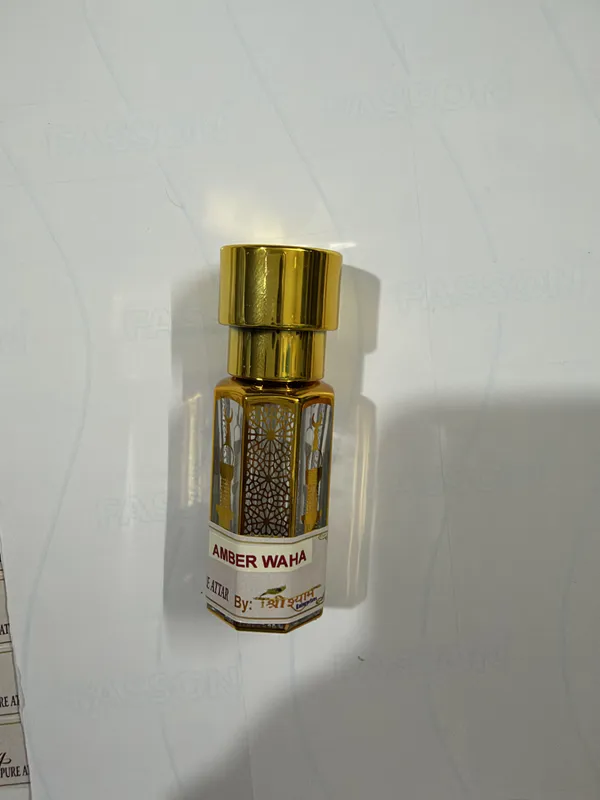 Amber_Waha_Attar