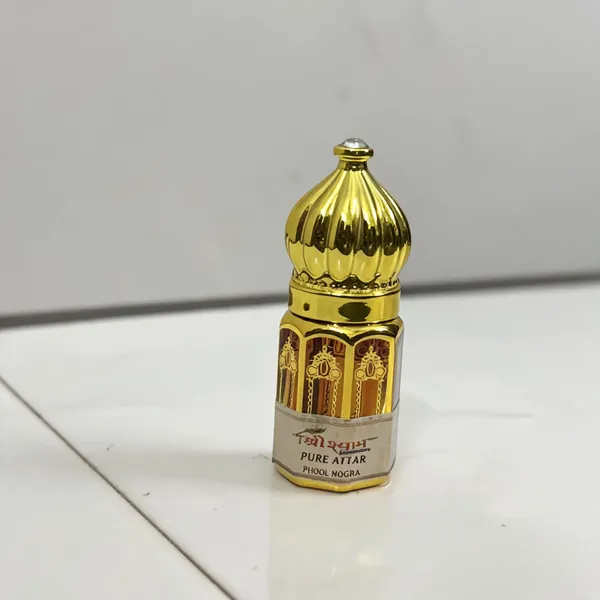 Model_Mogra_Jasmine_Sambac_Sandalwood_Attar