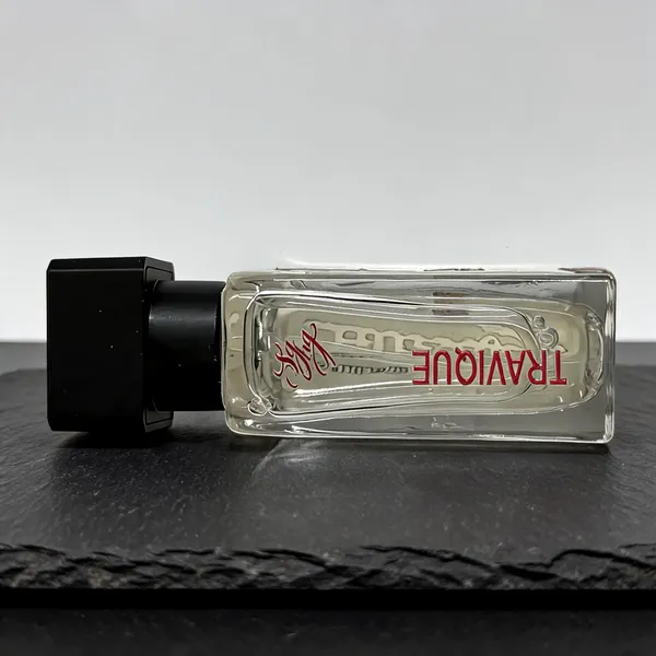 Travique_Grapefruit_Cardamom_Vetiver_Eau_De_Parfum