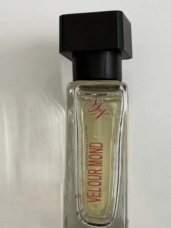 Velour_Mond_Perfume