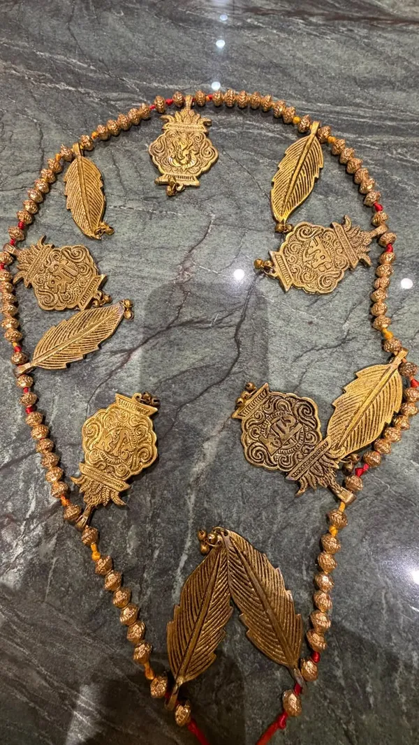 Gold-Tone_Traditional_Motif_Door_Toran