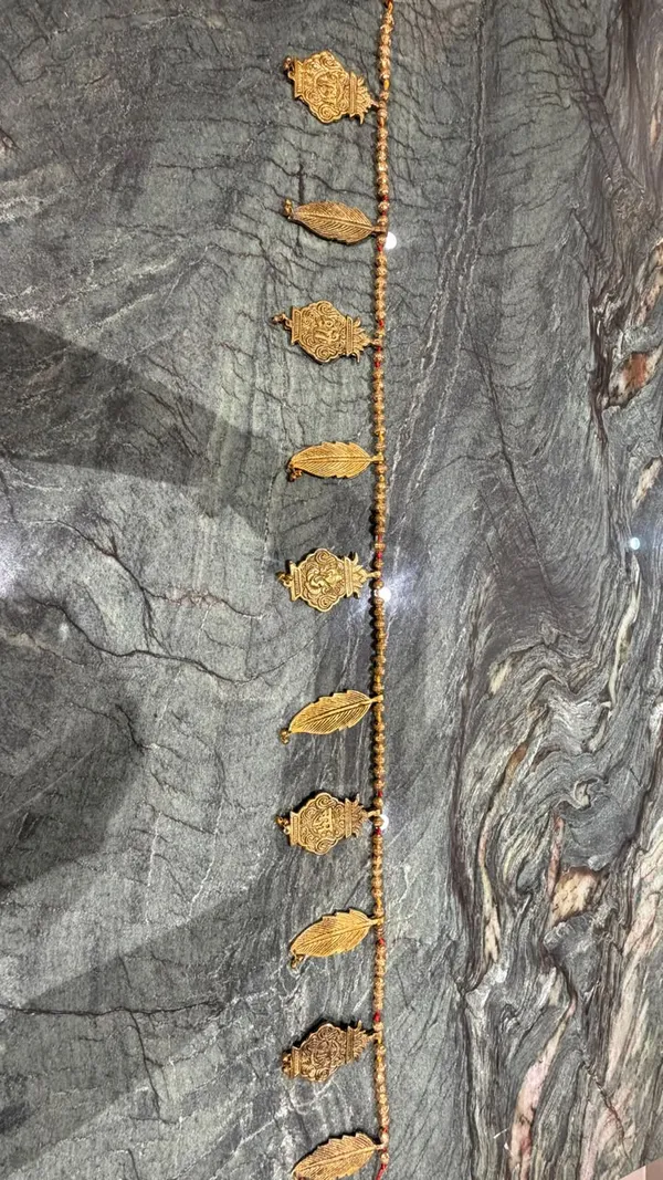 Gold-Tone_Traditional_Motif_Door_Toran