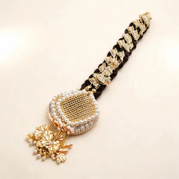 Gold_Silk_Square_Gotta_Paranda_For_Women