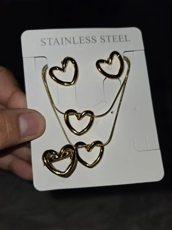 Gold_Stainless_Steel_Heart_Jewellery_Set_For_Women