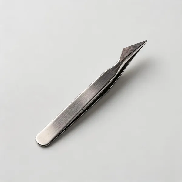Stainless_Steel_Angled_Precision_Eyebrow_Tweezers