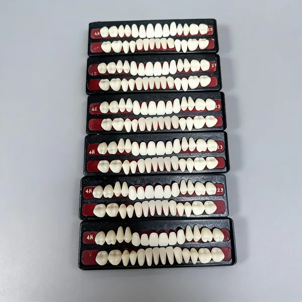 Acrylic_Resin_Artificial_Denture_Teeth_Set