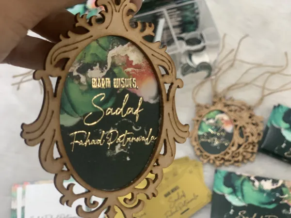 Wooden_gift_tag