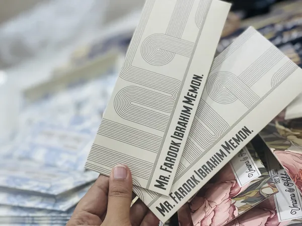 Personalized_geomatric_printed_envelop