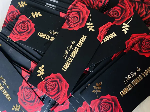 GOLD_FOIL_Black_Floral_Rose_cASH_eNVELOP