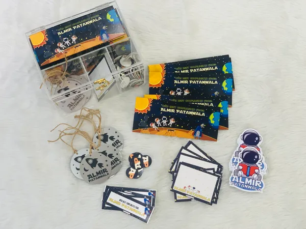 Personalised_Space_theme_envelop_card_and_sticker_set_with_box