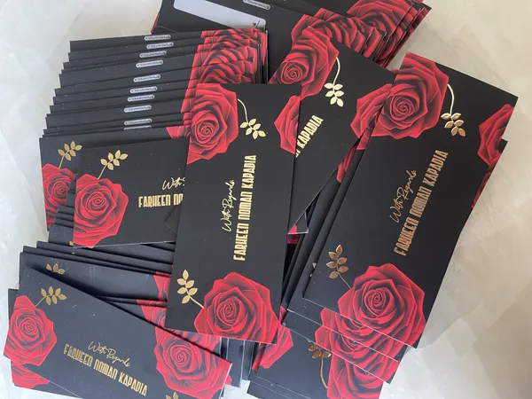 GOLD_FOIL_Black_Floral_Rose_cASH_eNVELOP