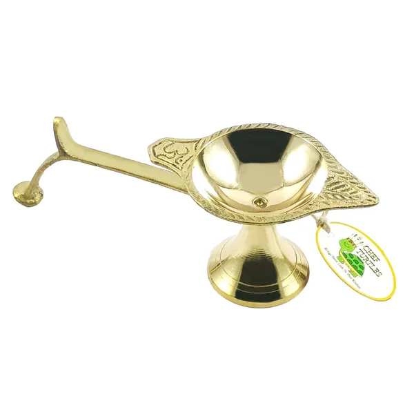 Brass_Traditional_Pooja_Diya_With_Handle