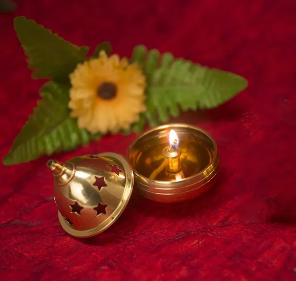 Brass_Decorative_Star_Cutout_Dhoop_Dani