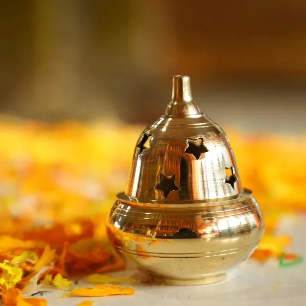 Brass_Decorative_Star_Cutout_Dhoop_Dani