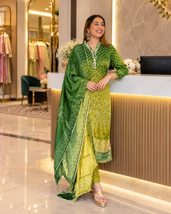 KURTA_PENT_DUPATTA_SET